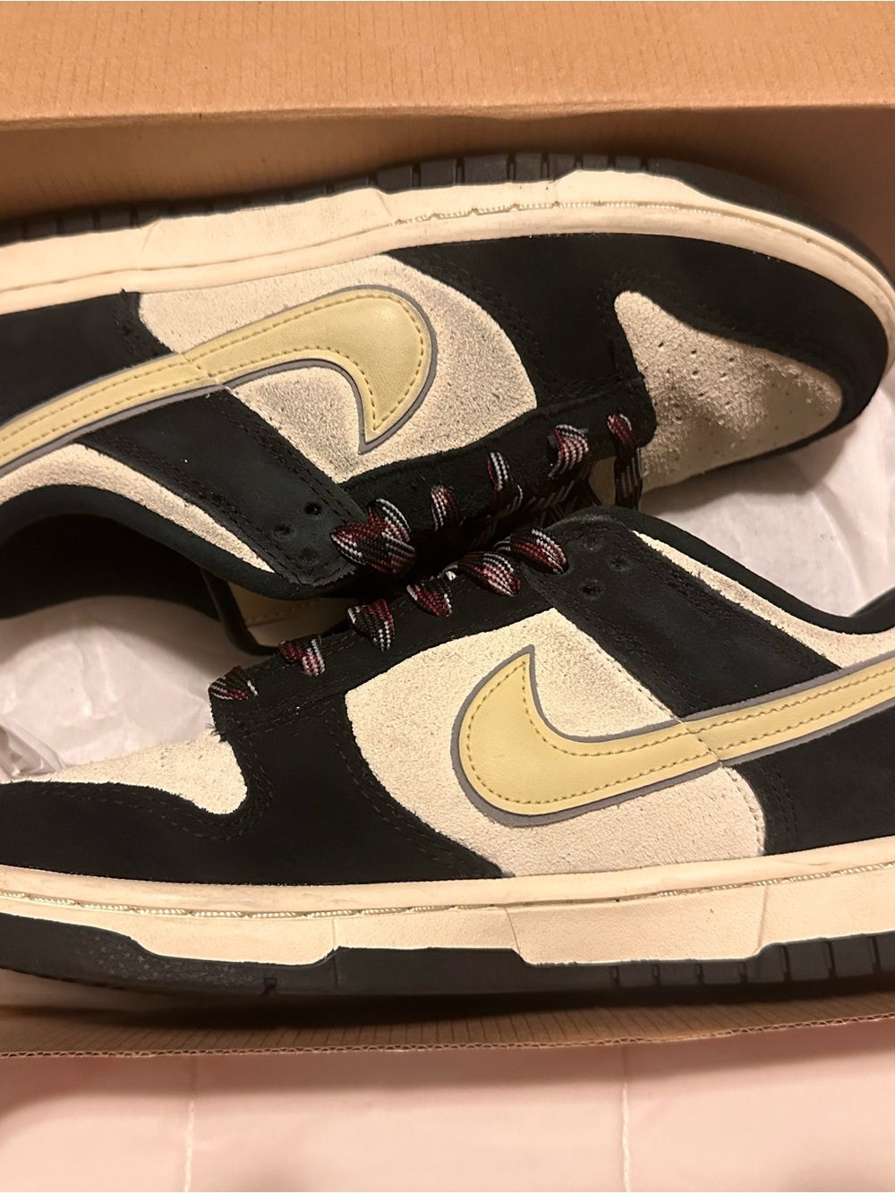 Nike Dunks - Men's Black and Cream Low-Top Sneakers with Pale Yellow Accent